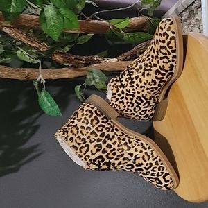 Hush Puppies Moyen Calf Hair Leopard Print Chukka Booties Size 7 & Size 10